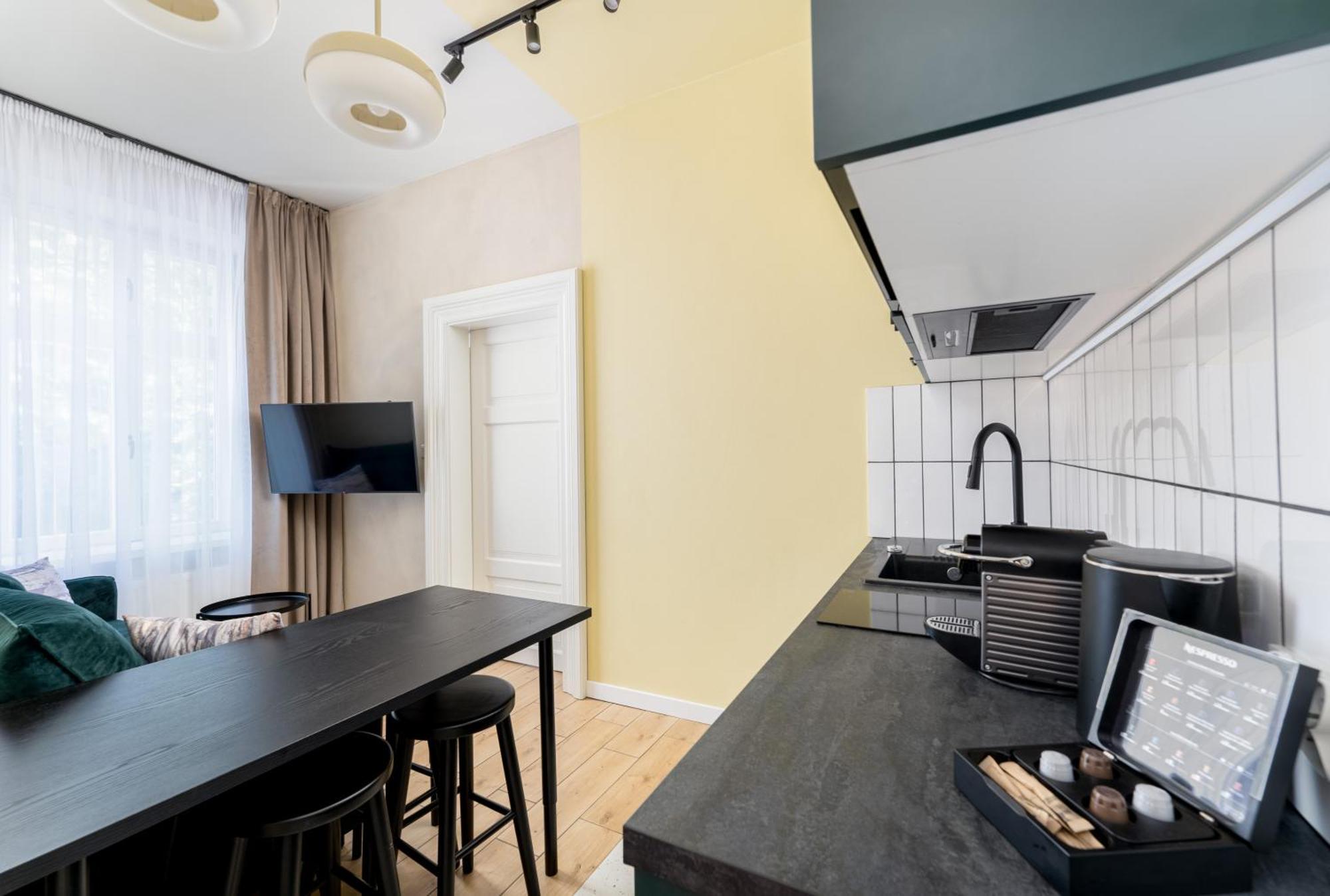 1898 Parkside Boutique Residence — Photos 3